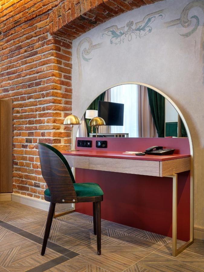 Golden Queen Deluxe Jacuzzi Apartments - Old Town Krakau Buitenkant foto